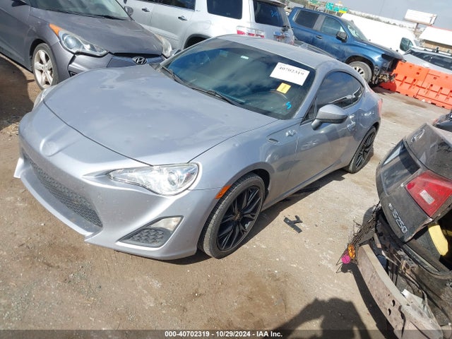Scion FR-S 2015 JF1ZNAA19F8705479 Image 2