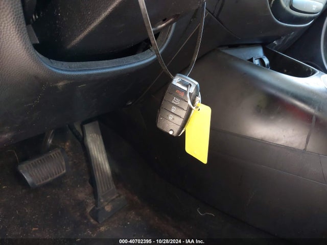 KIA SOUL + 2017 KNDJP3A59H7495748 Image 11