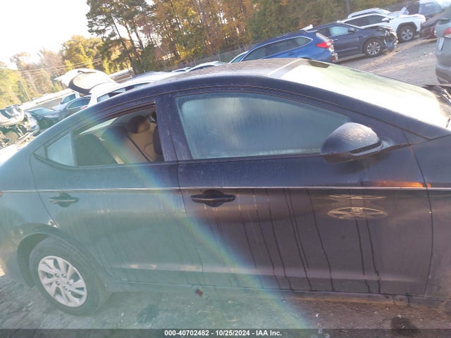 Hyundai ELANTRA SE 2018 5NPD74LFXJH362894 Image 12