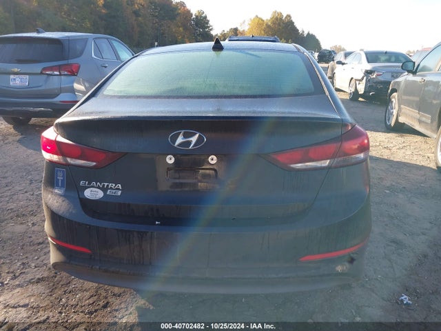 Hyundai ELANTRA SE 2018 5NPD74LFXJH362894 Image 15