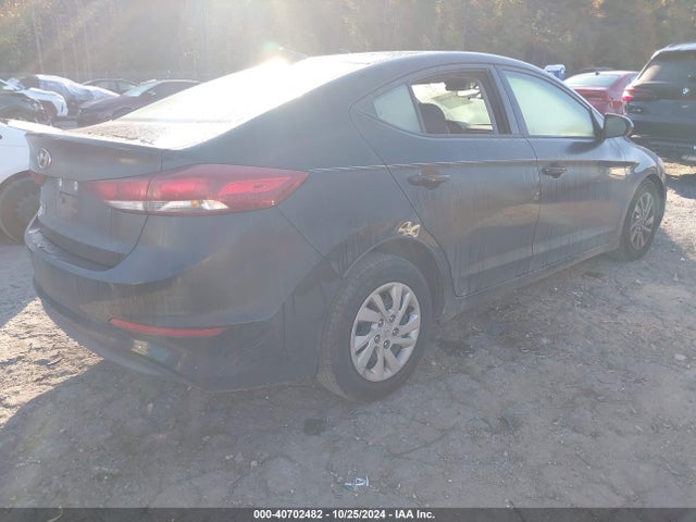 Hyundai ELANTRA SE 2018 5NPD74LFXJH362894 Image 4