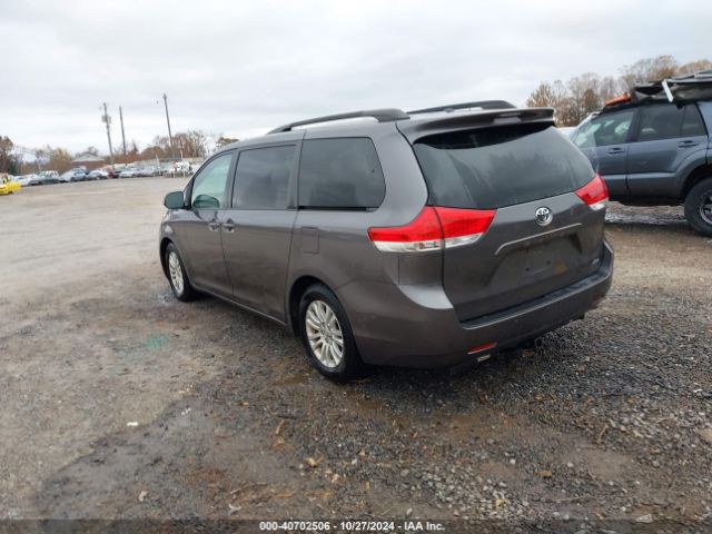 5TDYK3DC5ES524266 Toyota Sienna Xle V6 8 Passenger