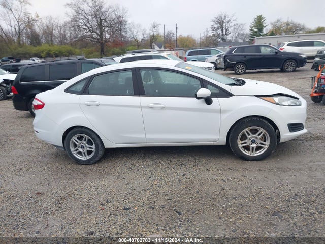 Ford FIESTA SE 2019 3FADP4BJ5KM120957 Image 13