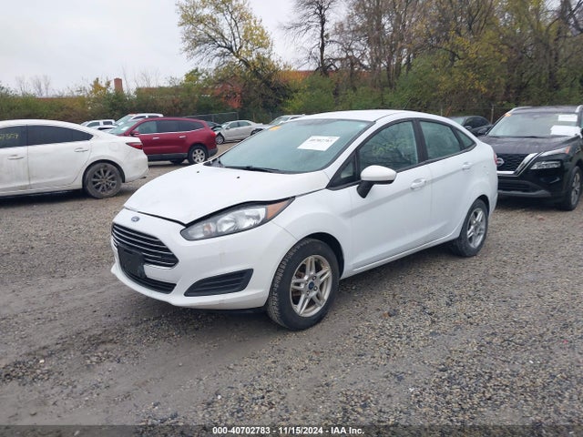 Ford FIESTA SE 2019 3FADP4BJ5KM120957 Image 2
