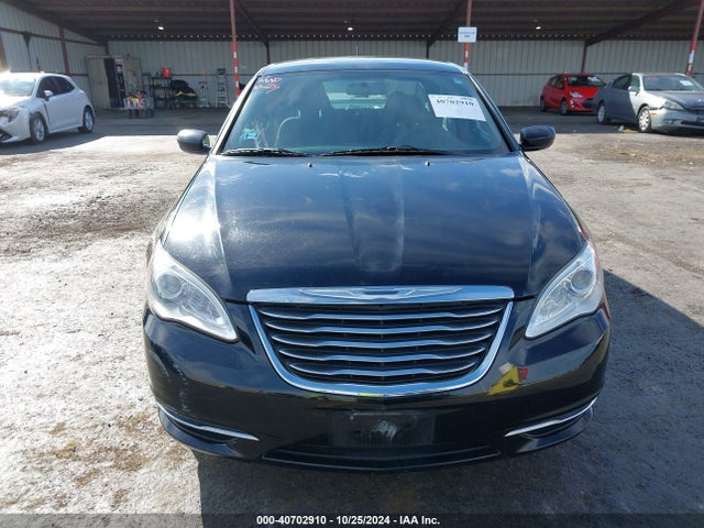 Chrysler 200 LX 2014 1C3CCBAB4EN212043 Image 13