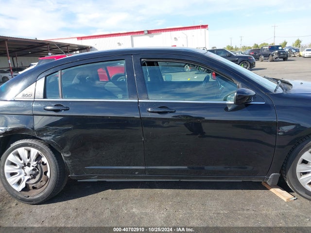 Chrysler 200 LX 2014 1C3CCBAB4EN212043 Image 14