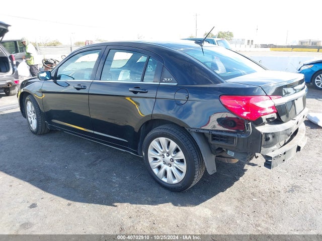 1C3CCBAB4EN212043 Chrysler 200 LX