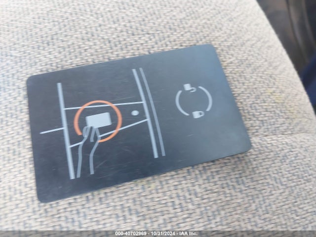 2024 TESLA MODEL Y 7SAYGDEE9RF035101 Photo 10