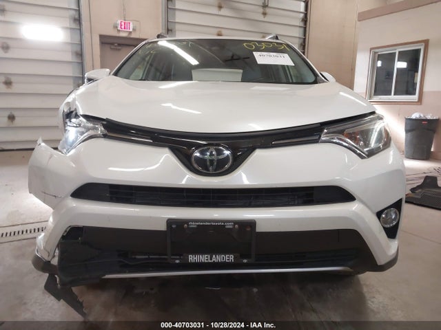Toyota Rav4 Limited 2018 JTMDFREV4JJ179440 Image 13