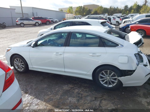 Hyundai SONATA SE 2018 5NPE24AF4JH623877 Image 14