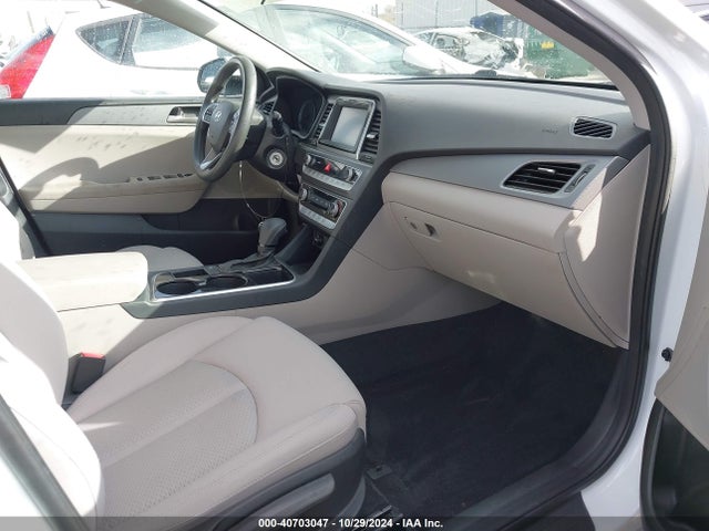 Hyundai SONATA SE 2018 5NPE24AF4JH623877 Image 5