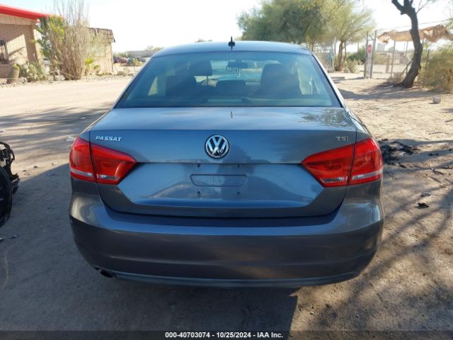 1VWAT7A35EC071467 Volkswagen Passat 1.8t S