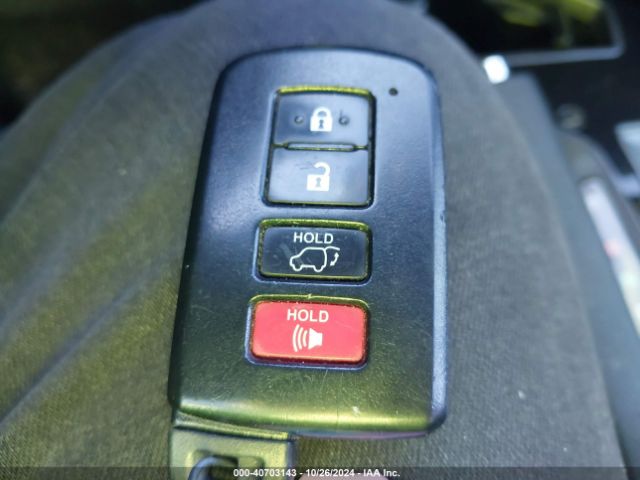 JTMJFREVXGD180019 Toyota RAV4 SE