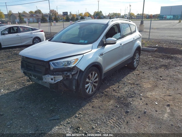 Ford Escape Titanium 2017 1FMCU9J99HUB62230 Image 2