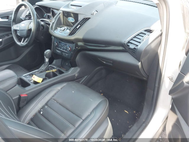 Ford Escape Titanium 2017 1FMCU9J99HUB62230 Image 5