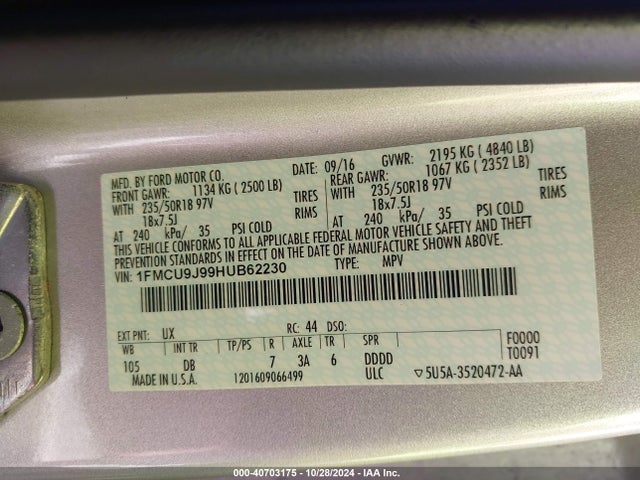 Ford Escape Titanium 2017 1FMCU9J99HUB62230 Image 9