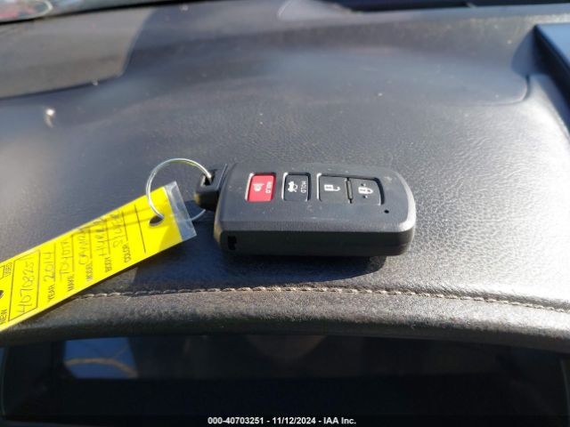 4T1BD1FK3EU140728 Toyota Camry Hybrid Le