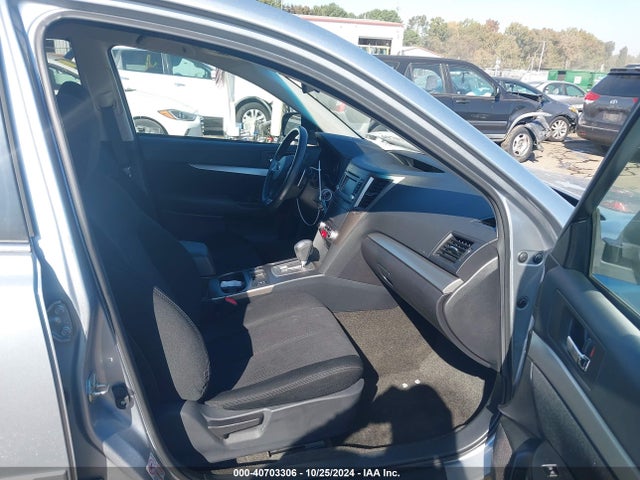 Subaru Outback 2.5i Premium 2014 4S4BRCCC6E3221352 Image 5