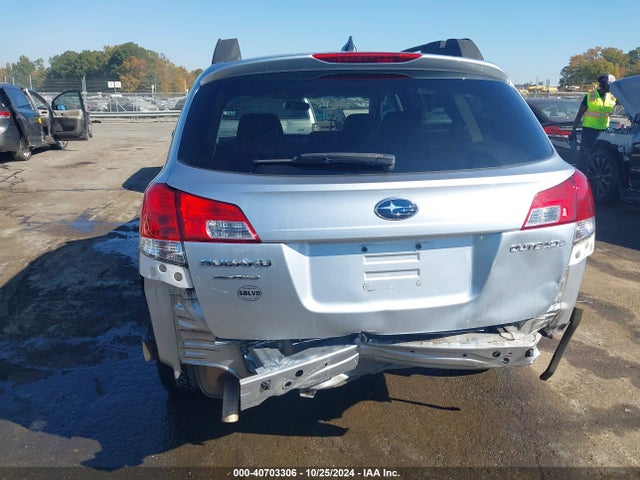 Subaru Outback 2.5i Premium 2014 4S4BRCCC6E3221352 Image 6