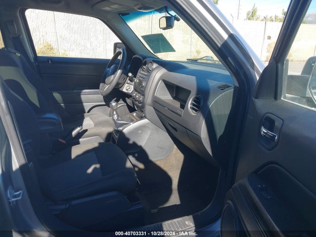 1C4NJRBB1GD532138 Jeep Patriot Sport