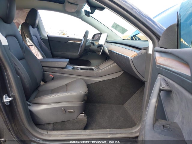 2024 TESLA MODEL Y 7SAYGDED8RF085723 Photo 4