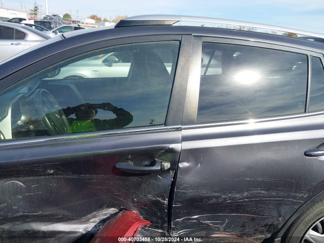 Toyota RAV4 LE 2016 JTMZFREVXGJ081754 Image 14