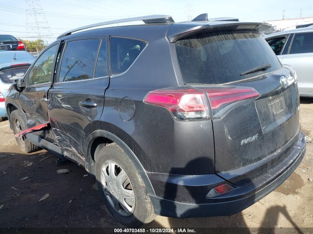 Toyota RAV4 LE 2016 JTMZFREVXGJ081754 Image 3