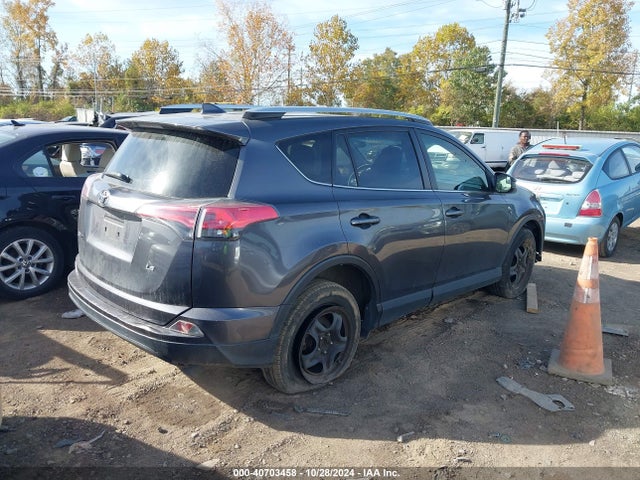 Toyota RAV4 LE 2016 JTMZFREVXGJ081754 Image 4