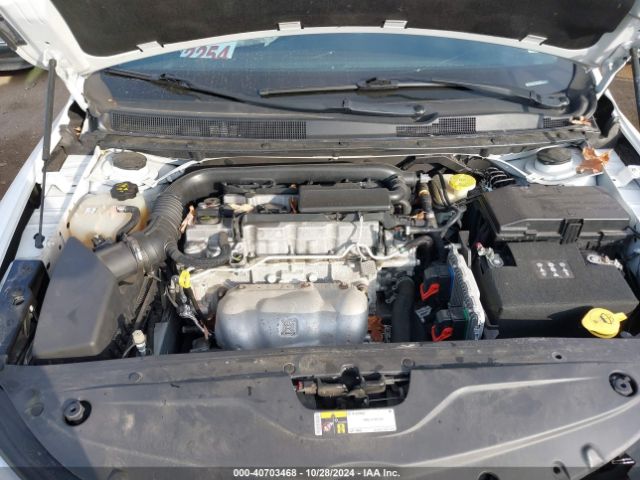 1C3CCCFB1GN172554 Chrysler 200 LX