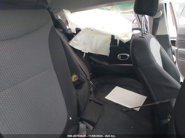 KIA SOUL + 2018 KNDJP3A51J7516632 Image 8