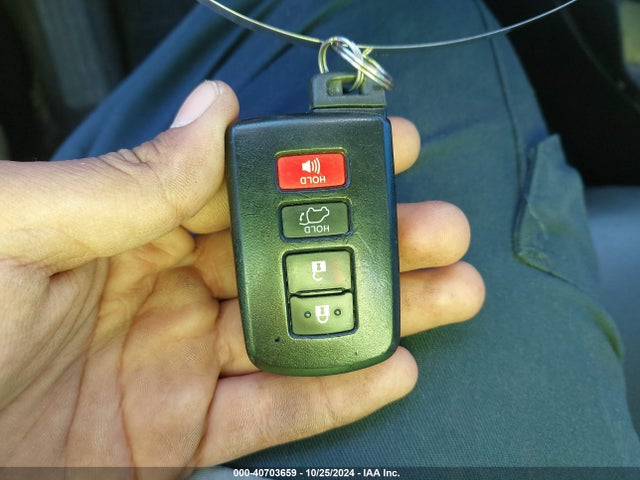Toyota Rav4 Limited 2015 2T3YFREV3FW146553 Image 11