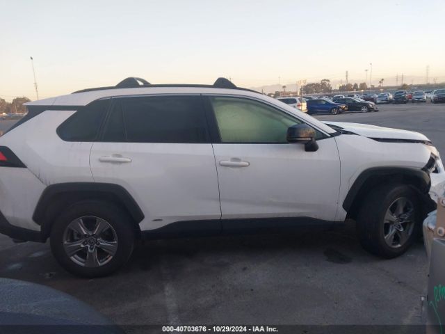 JTMLWRFV9ND146092 Toyota RAV4 LE
