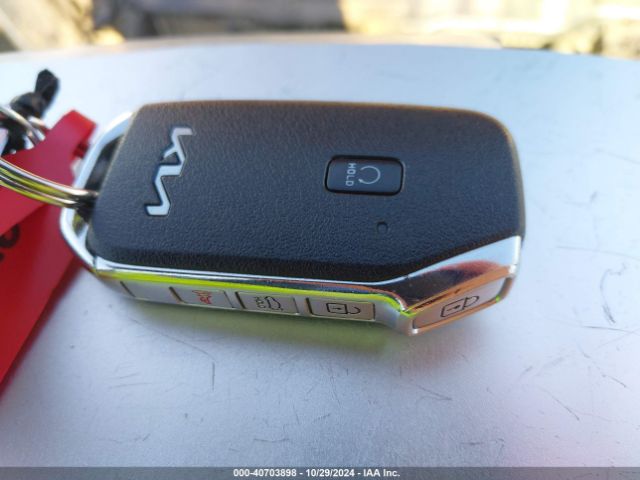 5XXG34J21NG136401 KIA K5 EX