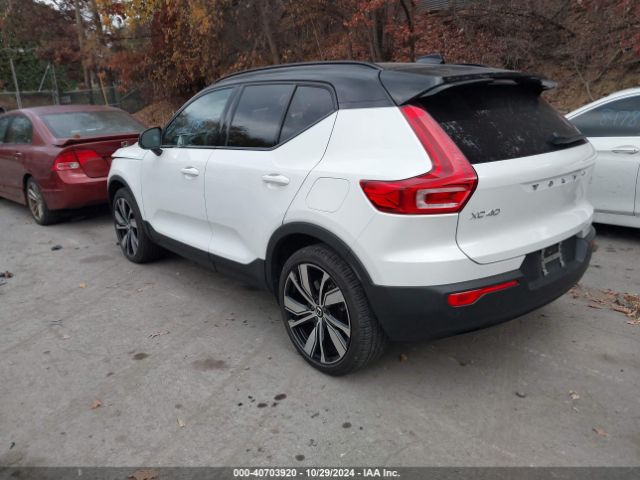 2021 VOLVO XC40 RECHARGE PURE ELECTRIC YV4ED3UR0M2565974 Photo 2
