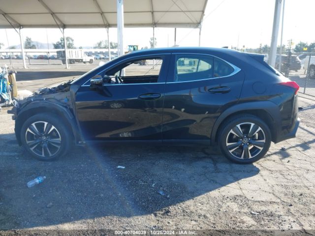 JTHX3JBH2M2045223 Lexus UX 200