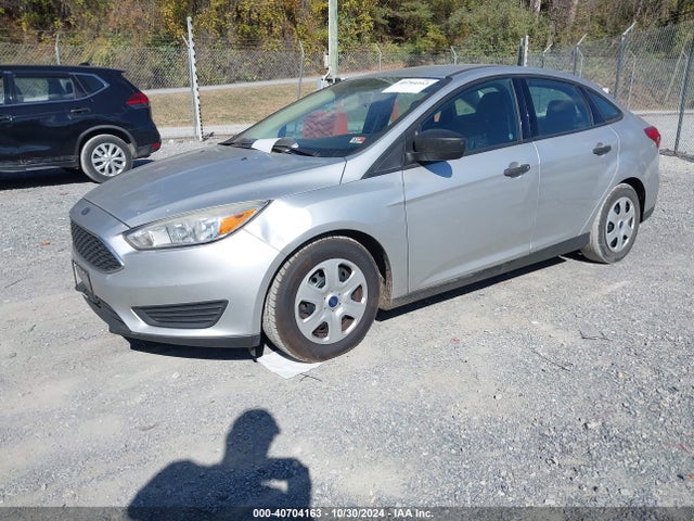 Ford FOCUS S 2016 1FADP3E29GL226903 Image 2