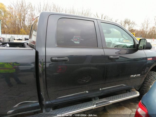 3C6UR5CJ0NG111845 RAM 2500 Tradesman  4x4 6'4 Box