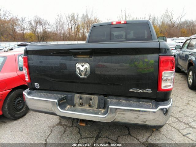 3C6UR5CJ0NG111845 RAM 2500 Tradesman  4x4 6'4 Box