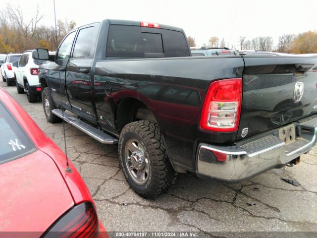 3C6UR5CJ0NG111845 RAM 2500 Tradesman  4x4 6'4 Box