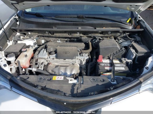 JTMZFREV7HJ708573 Toyota RAV4 LE