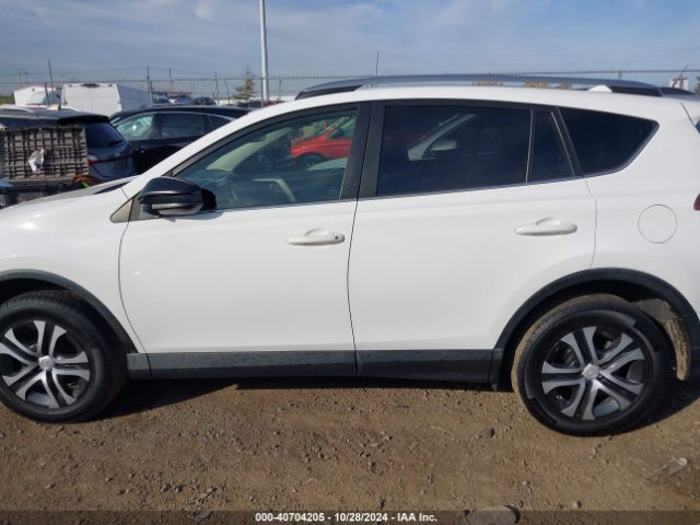 JTMZFREV7HJ708573 Toyota RAV4 LE