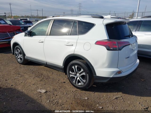JTMZFREV7HJ708573 Toyota RAV4 LE