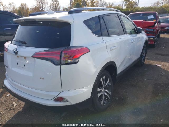 JTMZFREV7HJ708573 Toyota RAV4 LE