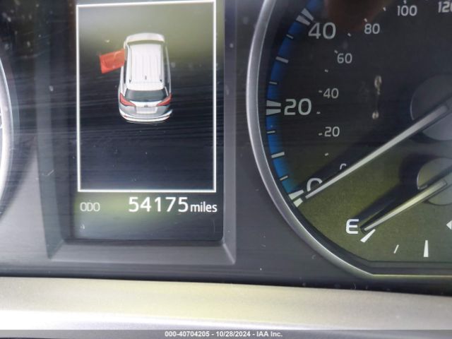 JTMZFREV7HJ708573 Toyota RAV4 LE