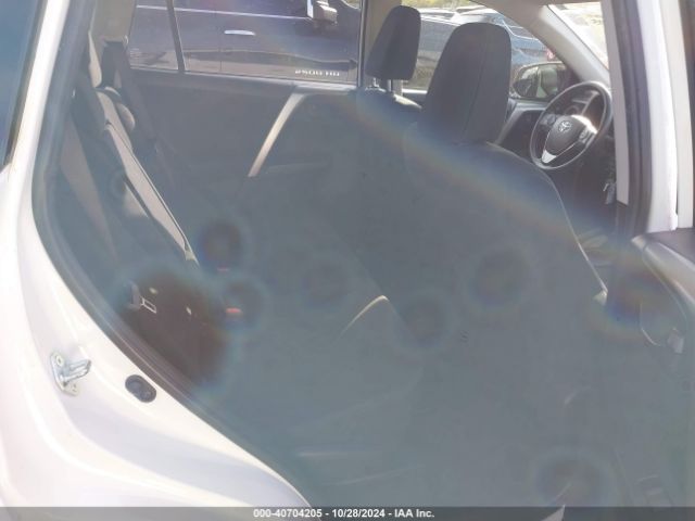 JTMZFREV7HJ708573 Toyota RAV4 LE