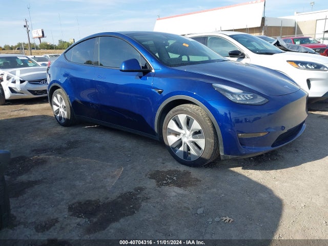 2021 TESLA MODEL Y 5YJYGAEE8MF193773 Photo 0