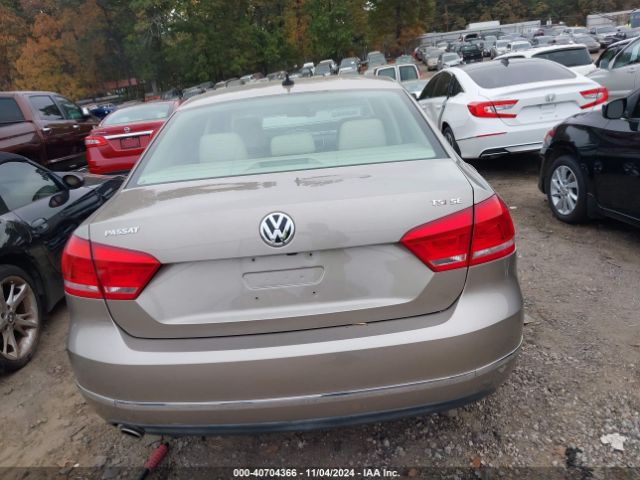 1VWBS7A35FC033052 Volkswagen Passat 1.8t Se