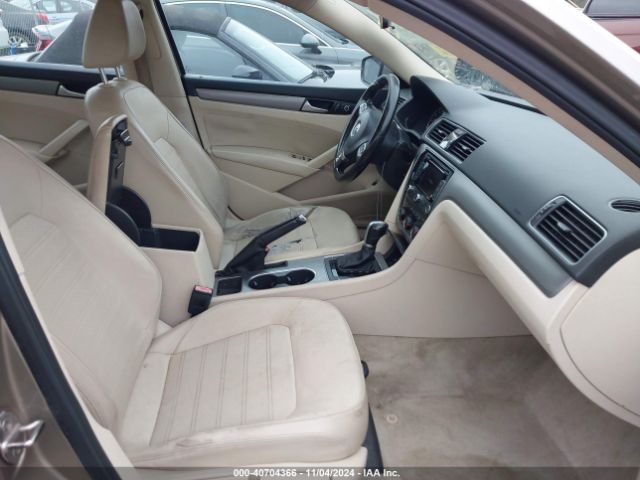 1VWBS7A35FC033052 Volkswagen Passat 1.8t Se
