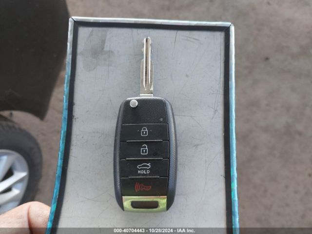 3KPFL4A72HE028650 KIA FORTE S