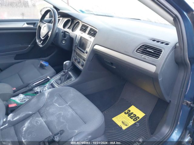 3VW017AU2HM515711 Volkswagen Golf Sportwagen Tsi S